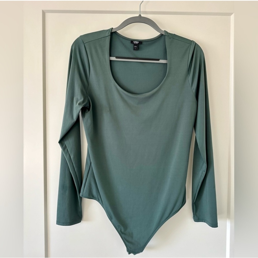 LIKE NEW Express Body Contour Long Sleeved Thonged Bodysuit - Green - Sz Large